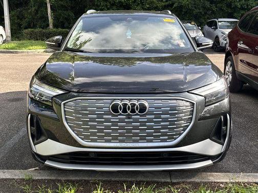 Mythos Black Metallic 2024 Audi Q4 e-tron 55 quattro Premium