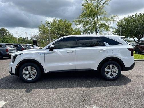 2025 Kia Sorento LX
