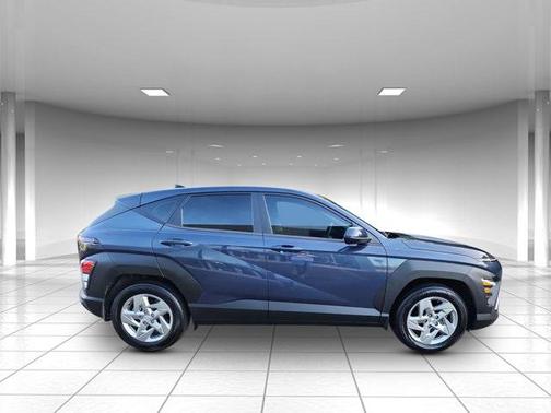 2024 Hyundai KONA SE