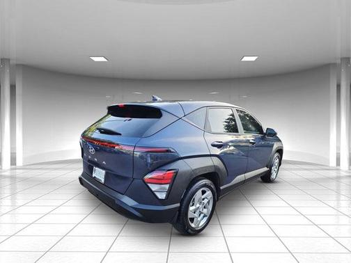 2024 Hyundai KONA SE