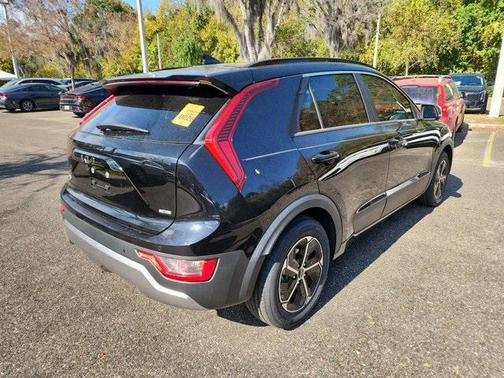 2023 Kia Niro EX