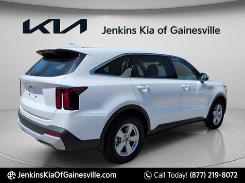 Glacial White Pearl 2026 Kia Sorento LX