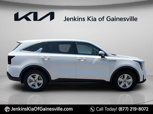 Glacial White Pearl 2026 Kia Sorento LX