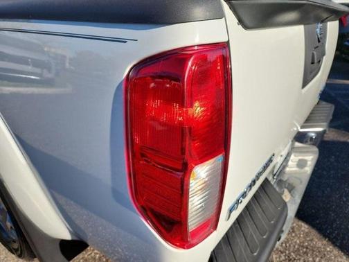 2019 Nissan Frontier SL