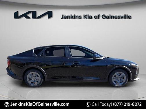 Aurora Black Pearl 2025 Kia K4 LX