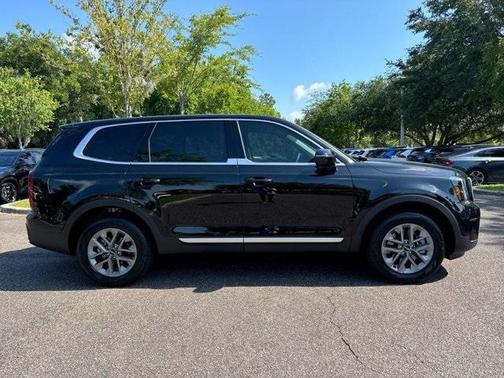 2025 Kia Telluride LX