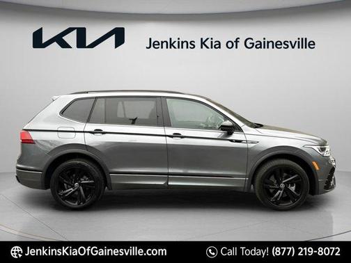 2023 Volkswagen Tiguan 2.0T SE R-Line Black