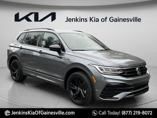 2023 Volkswagen Tiguan 2.0T SE R-Line Black