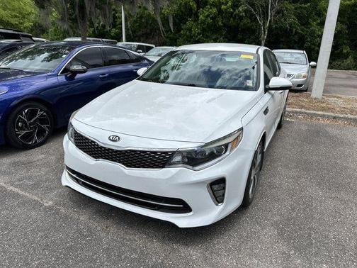 Snow White Pearl 2018 Kia Optima S