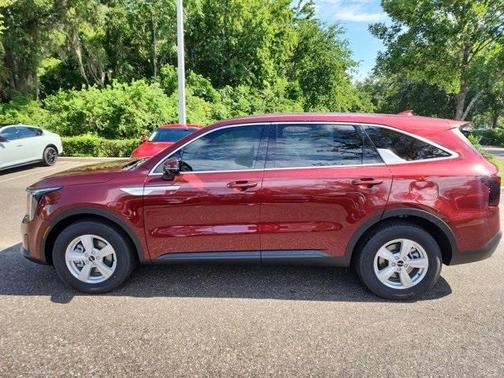 2025 Kia Sorento LX