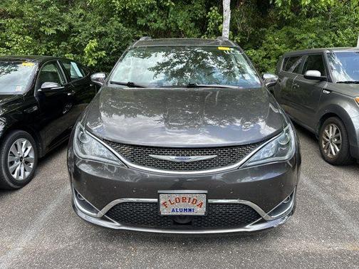 Granite Crystal Clearcoat Metallic 2020 Chrysler Pacifica Limited