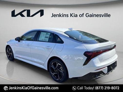 Snow White Pearl 2026 Kia K5 GT-Line