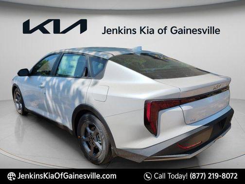 Snow White Pearl 2026 Kia K4 LXS