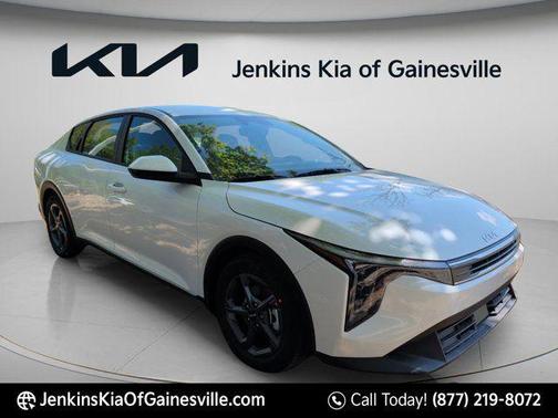 Snow White Pearl 2026 Kia K4 LXS