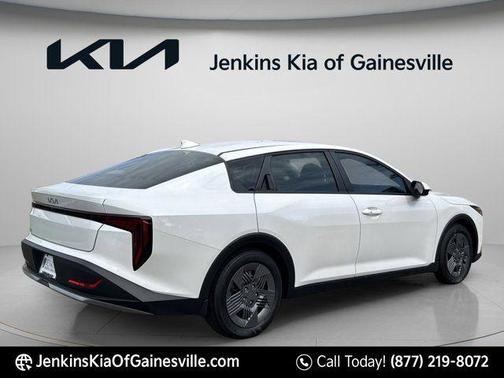 Snow White Pearl 2026 Kia K4 LX