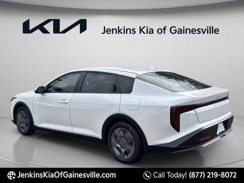 Snow White Pearl 2026 Kia K4 LX