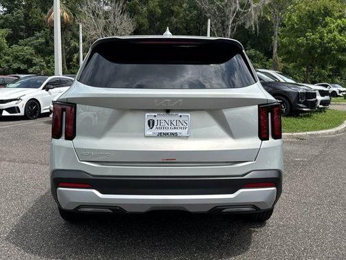 Ivory Silver 2026 Kia Sorento LX