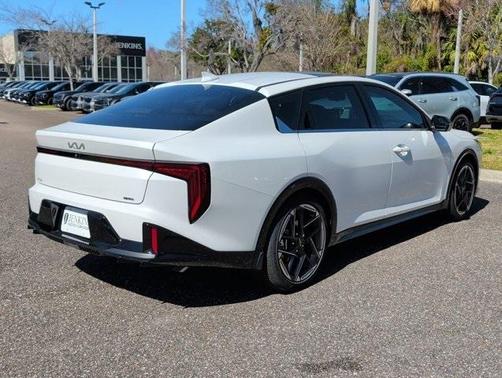 2026 Kia K4 GT-LINE