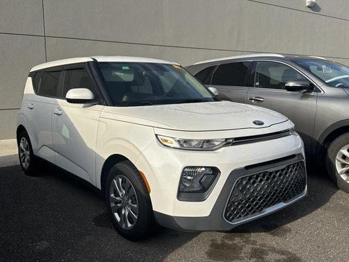 Snow White Pearl 2020 Kia Soul LX