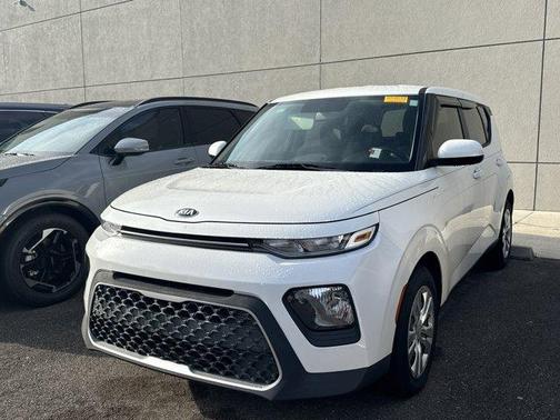 Snow White Pearl 2020 Kia Soul LX