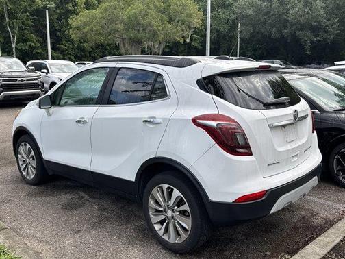 Summit White 2017 Buick Encore Preferred