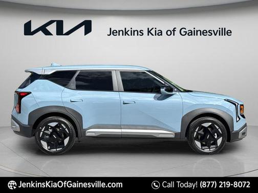 Blue Frost 2027 Kia Seltos S