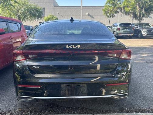 Ebony Black 2022 Kia K5 EX