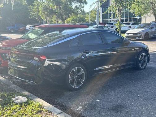Ebony Black 2022 Kia K5 EX