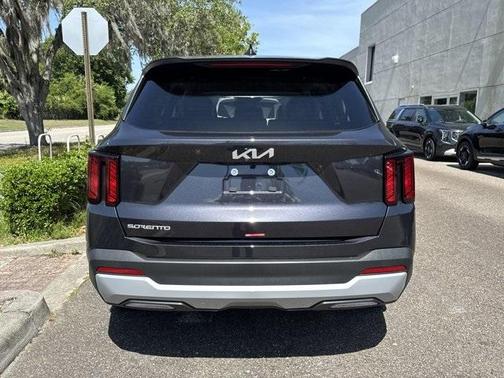 2025 Kia Sorento LX