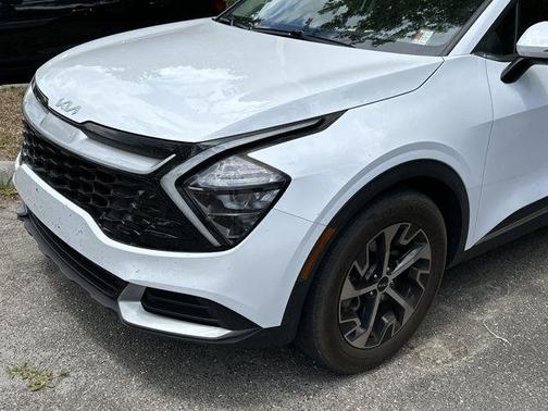Glacial White Pearl 2023 Kia Sportage EX