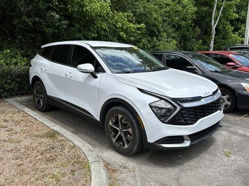 Glacial White Pearl 2023 Kia Sportage EX