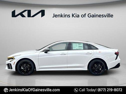 Snow White Pearl 2026 Kia K5 GT-Line