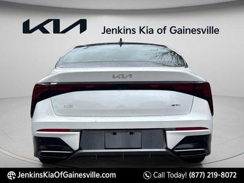 Snow White Pearl 2026 Kia K5 GT-Line