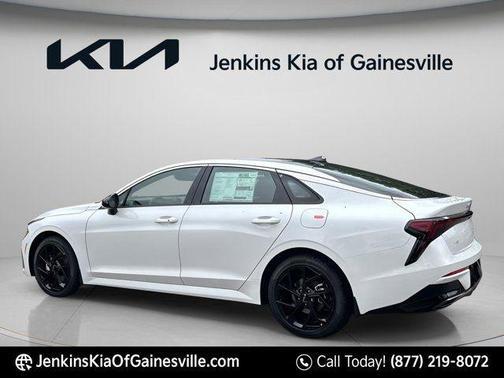 Snow White Pearl 2026 Kia K5 GT-Line