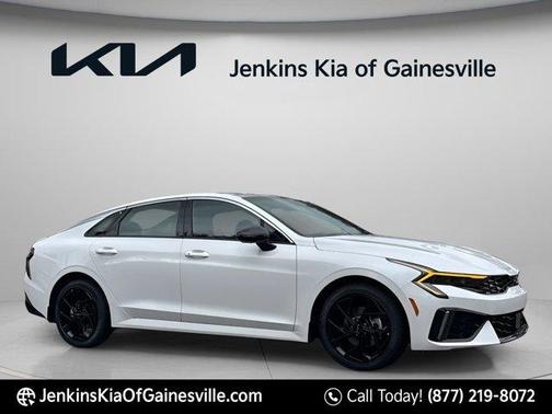 Snow White Pearl 2026 Kia K5 GT-Line