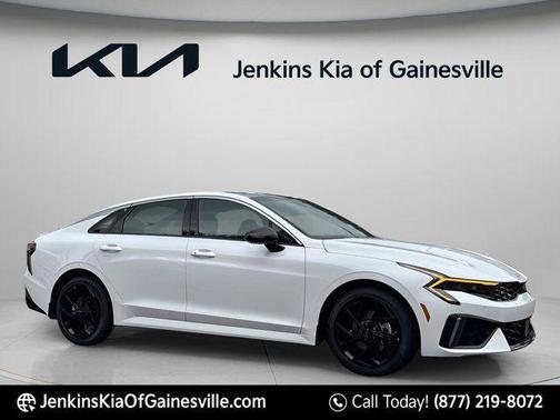 Snow White Pearl 2026 Kia K5 GT-Line