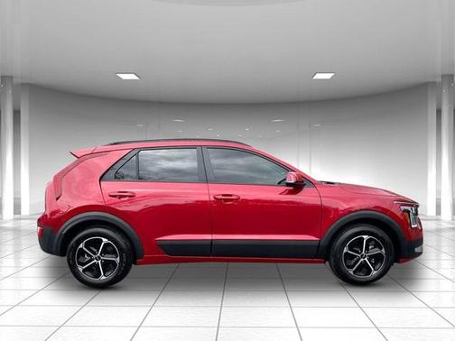 2025 Kia Niro EX