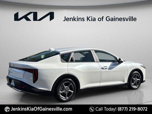Snow White Pearl 2026 Kia K4 LXS