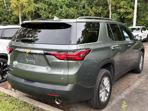 Silver Sage Metallic 2023 Chevrolet Traverse LT Leather