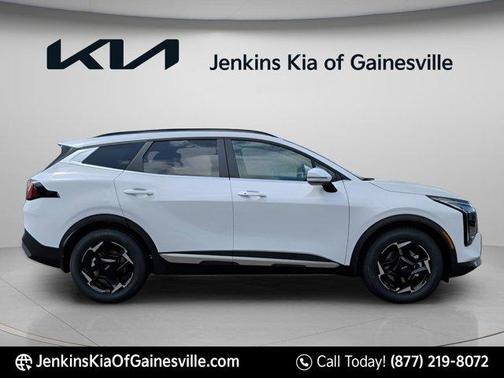 Glacial White Pearl 2026 Kia Sportage EX