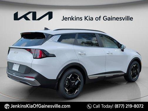 Glacial White Pearl 2026 Kia Sportage EX