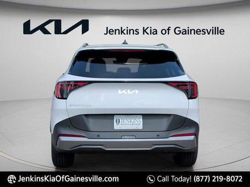 Glacial White Pearl 2026 Kia Sportage EX