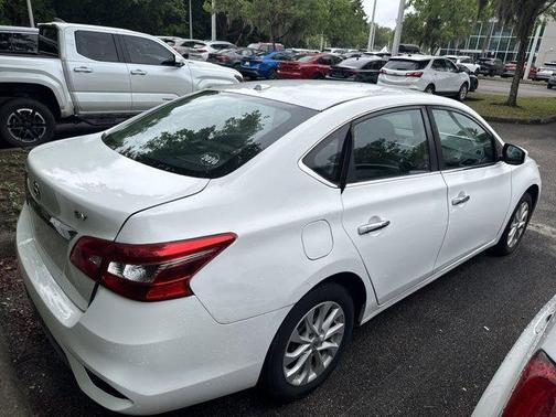 Cloud White 2018 Nissan Sentra SV