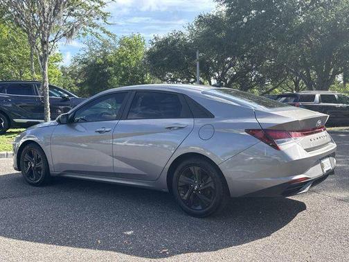 Metal 2021 Hyundai ELANTRA SEL