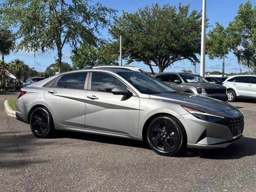 Metal 2021 Hyundai ELANTRA SEL