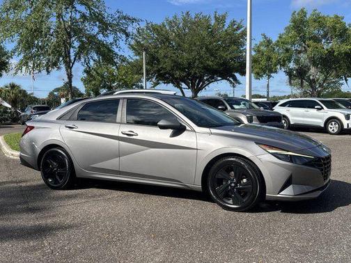 Metal 2021 Hyundai ELANTRA SEL