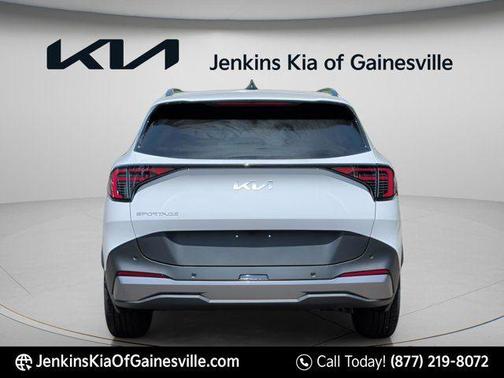 Glacial White Pearl 2026 Kia Sportage EX