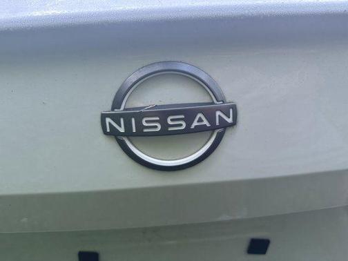 White 2023 Nissan Altima 2.5 SV