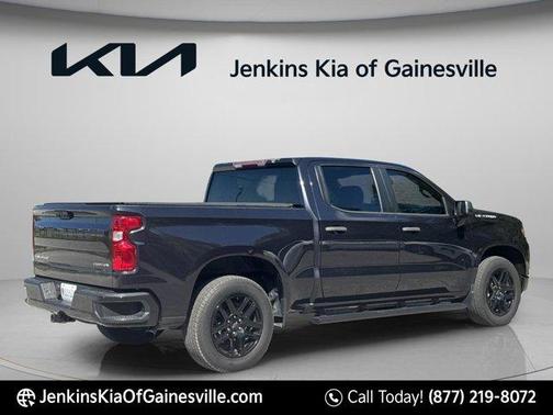 Dark Ash Metallic 2022 Chevrolet Silverado 1500 Custom