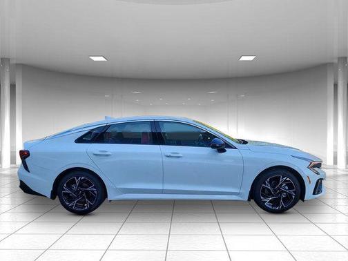 Snow White Pearl 2026 Kia K5 GT-Line